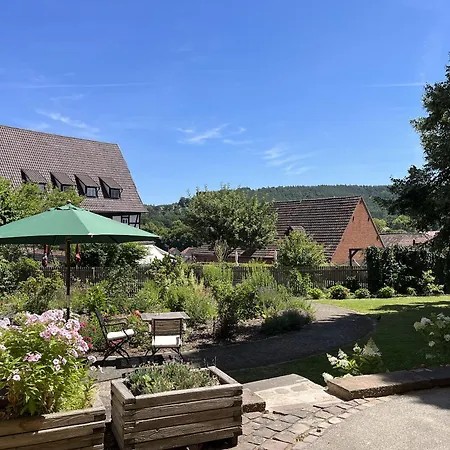 Graefin Amalia - Elegantes In Der Historischen Hinterburg In Schlitz, 2 Schlafzimmer, Mit Garten, Nahe Fulda Und Bad Hersfeld 公寓 施利茨