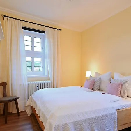 Appartamento Graefin Amalia - Elegantes In Der Historischen Hinterburg In Schlitz, 2 Schlafzimmer, Mit Garten, Nahe Fulda Und Bad Hersfeld *