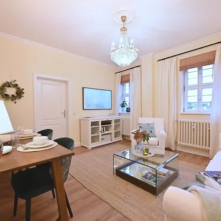 Graefin Amalia - Elegantes In Der Historischen Hinterburg In Schlitz, 2 Schlafzimmer, Mit Garten, Nahe Fulda Und Bad Hersfeld * Schlitz