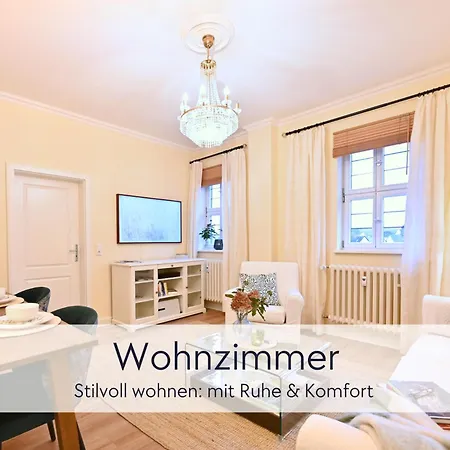 Amalias Burgwohnung - Stilvolles Mit Aufzug & Garten In Der Hinterburg - 2 Schlafzimmer, Parkplatz, Historisches Flair Fuer Paare & Ruhesuchende *