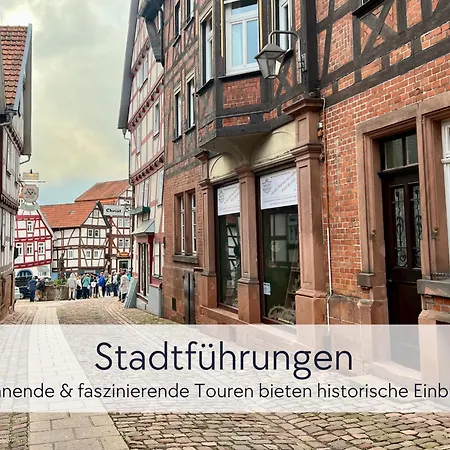 Amalias Burgwohnung - Stilvolles Mit Aufzug & Garten In Der Hinterburg - 2 Schlafzimmer, Parkplatz, Historisches Flair Fuer Paare & Ruhesuchende Апартаменты
