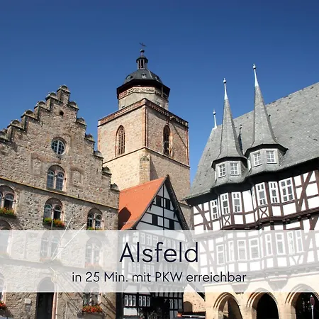 Amalias Burgwohnung - Stilvolles Mit Aufzug & Garten In Der Hinterburg - 2 Schlafzimmer, Parkplatz, Historisches Flair Fuer Paare & Ruhesuchende Апартаменты Шлиц