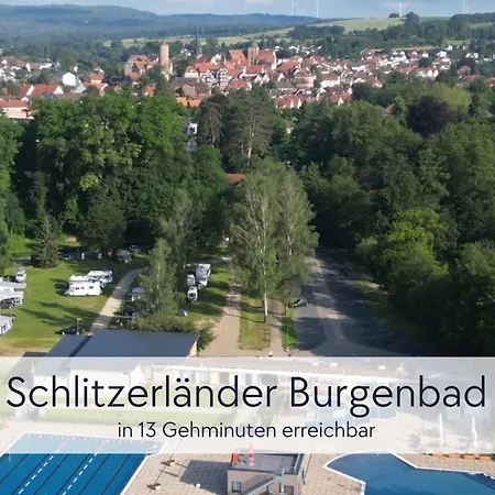 Amalias Burgwohnung - Stilvolles Mit Aufzug & Garten In Der Hinterburg - 2 Schlafzimmer, Parkplatz, Historisches Flair Fuer Paare & Ruhesuchende * Шлиц