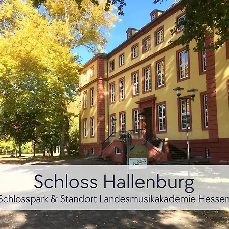 Amalias Burgwohnung - Stilvolles Apartment Mit Aufzug & Garten In Der Hinterburg Schlitz - 2 Schlafzimmer, Parkplatz, Historisches Flair Fuer Paare & Ruhesuchende * 슐리츠