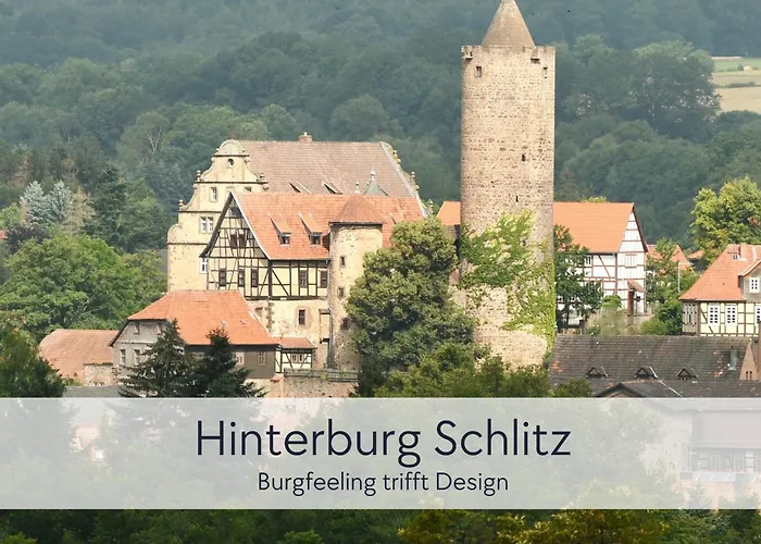 Amalias Burgwohnung - Stilvolles Mit Aufzug & Garten In Der Hinterburg - 2 Schlafzimmer, Parkplatz, Historisches Flair Fuer Paare & Ruhesuchende *