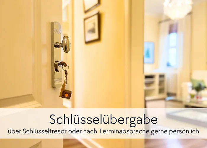 Amalias Burgwohnung - Stilvolles Mit Aufzug & Garten In Der Hinterburg - 2 Schlafzimmer, Parkplatz, Historisches Flair Fuer Paare & Ruhesuchende Schlitz
