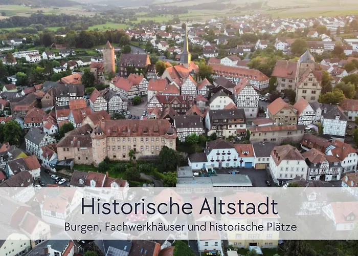 Amalias Burgwohnung - Stilvolles Mit Aufzug & Garten In Der Hinterburg - 2 Schlafzimmer, Parkplatz, Historisches Flair Fuer Paare & Ruhesuchende Apartament Schlitz