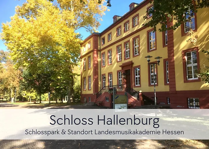 Amalias Burgwohnung - Stilvolles Mit Aufzug & Garten In Der Hinterburg - 2 Schlafzimmer, Parkplatz, Historisches Flair Fuer Paare & Ruhesuchende * Schlitz